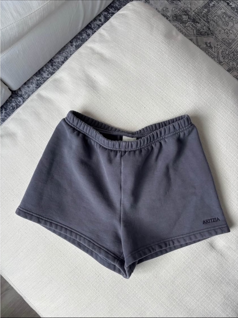 Aritzia cozy sweatfleece perfect high rise mini short